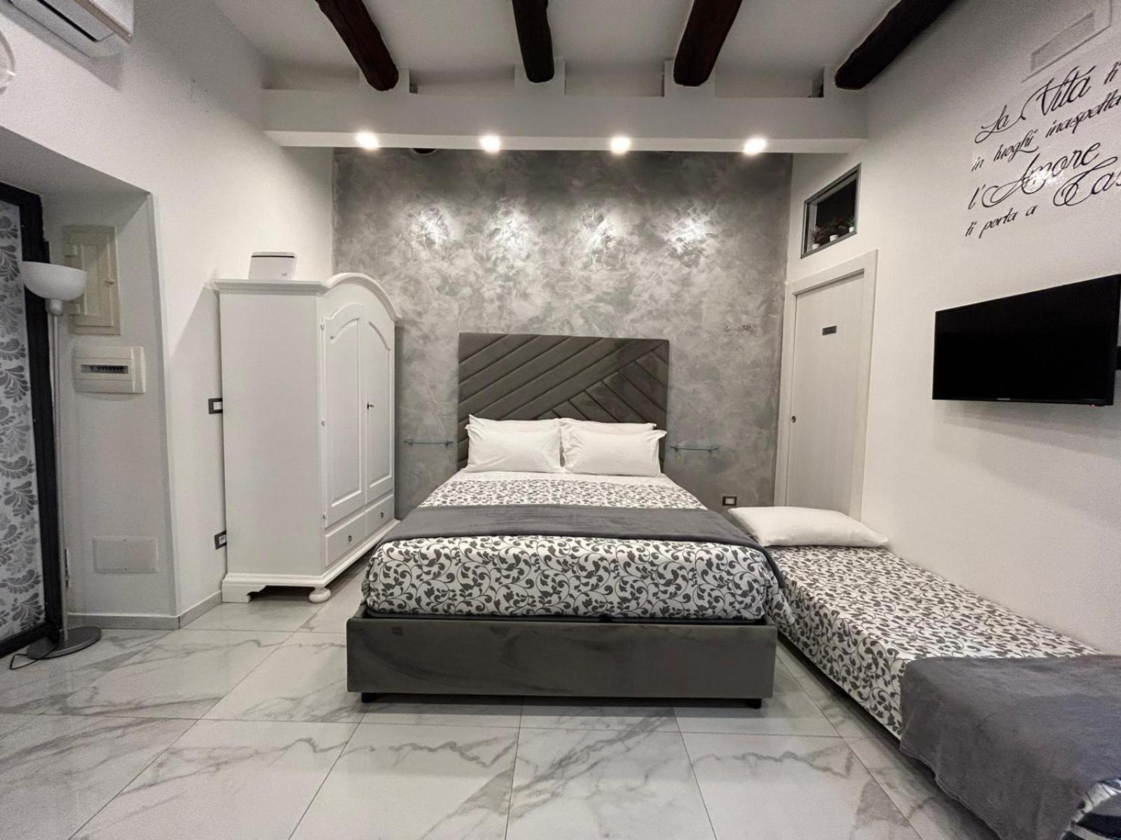 Casa Tolentino Al Centro Di Napoli Villa ภายนอก รูปภาพ